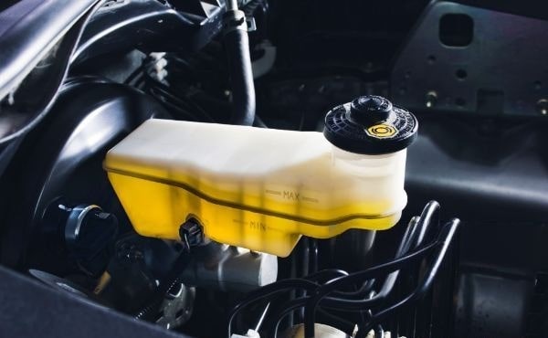 brake-oil-2-.jpeg