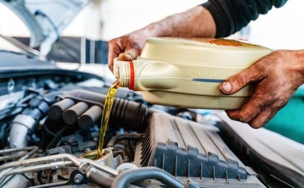 engine-oil-2-.jpeg engine-oil-2-.jpeg