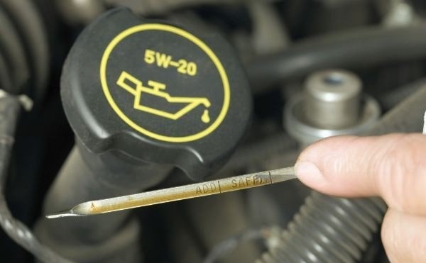 engine-oil.jpeg engine-oil.jpeg