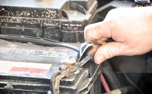how-do-i-change-my-car-battery-myself2.jpeg